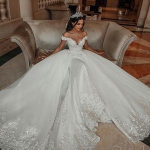 Brand New Bridal Wedding Dress 👰‍♀️ Ball Gown Detachable Train